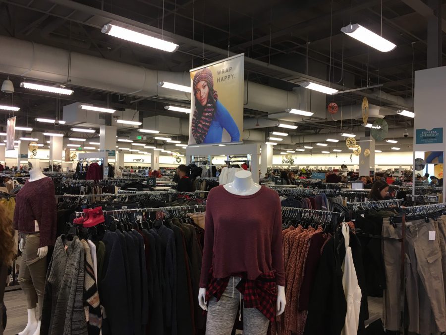 Nordstrom+Rack+during+Black+Friday+shopping.+%28photo+credit%3A+Tori+Cayle%29