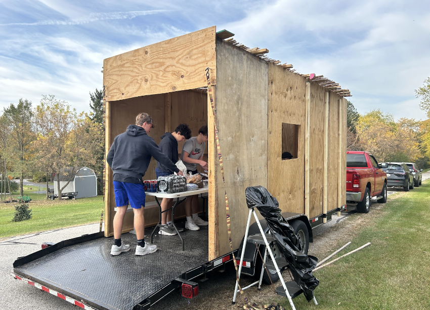 Students in the Jewish Club help prepare for the Sukkah event that took place on Oct. 21 and 22.